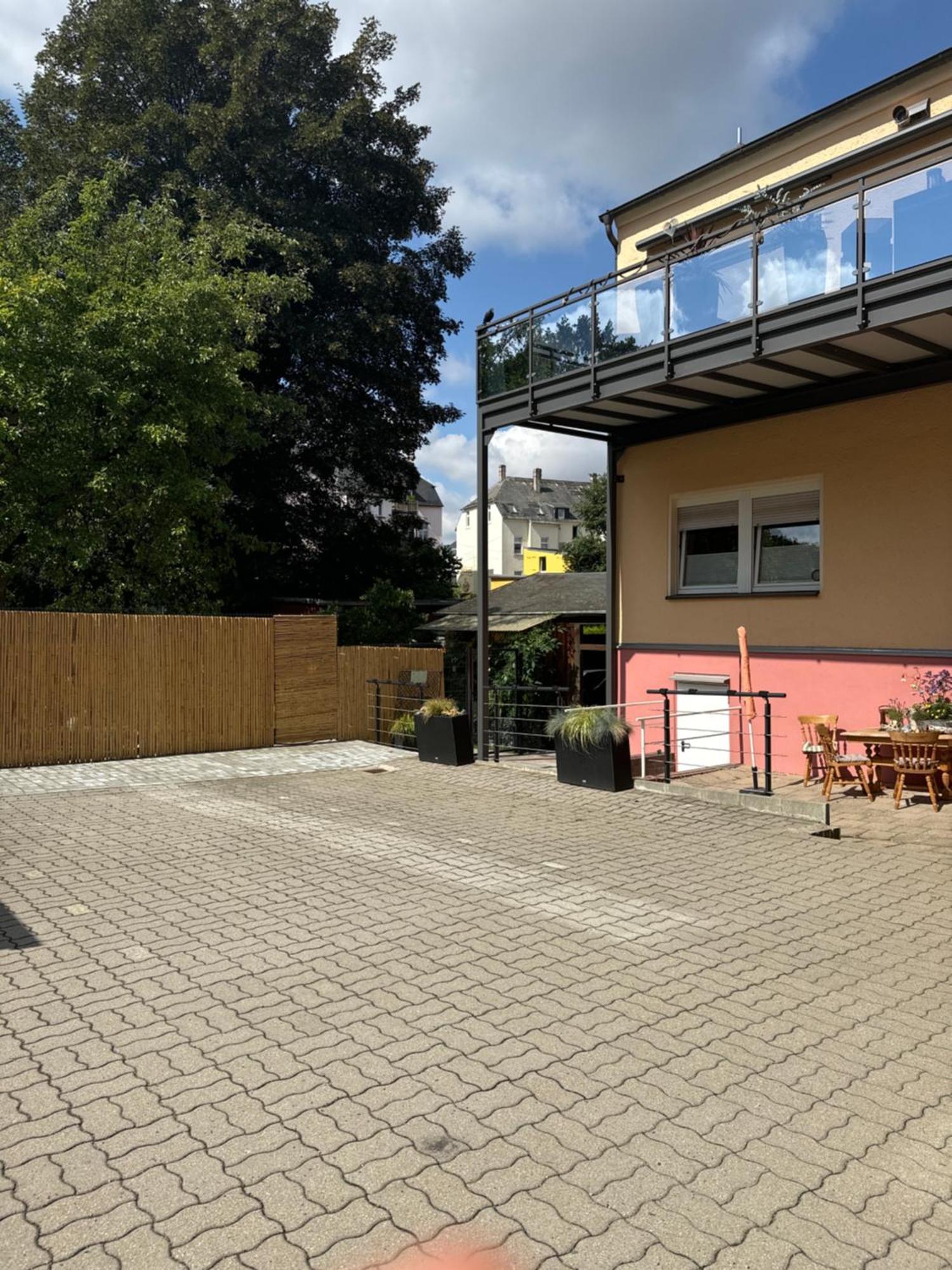 Sehr Schoene Wohnung,Komplett Neu Eingerichtet Limbach-Oberfrohna Exterior photo